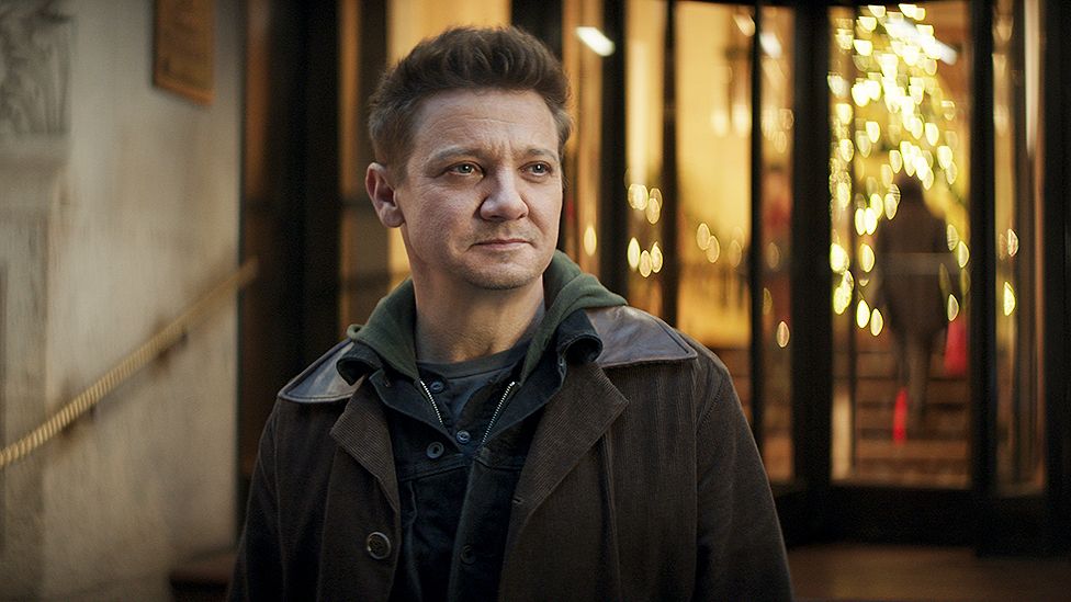 “Everyone had a good laugh”: Jeremy Renner Launched an Instagram of His Own That Was All About Him Until Trolls Forced Him to Request the App Get Shut Down