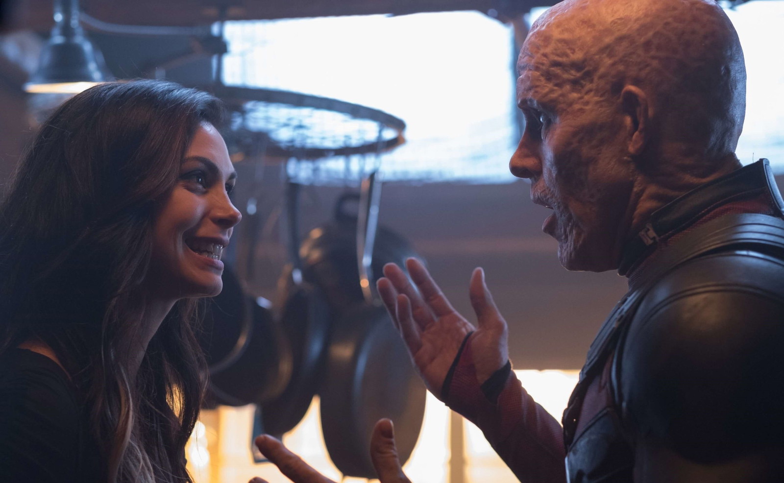 “Maybe she has been this whole time”: Ryan Reynolds’ Deadpool Can’t Live With This Trauma But Morena Baccarin Turning into Copycat is What the Fans Desperately Want