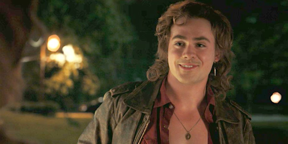 “Could have been any other girl who isn’t a woman 20 years older than him”: Dacre Montgomery’s Weird Affair Storyline With Finn Wolfhard’s On-Screen Mom is Still Hard to Get Over