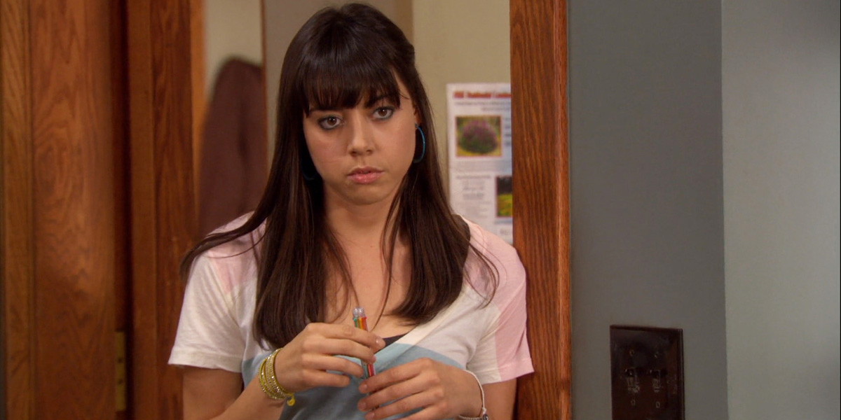 “I was just trying not to laugh”: Aubrey Plaza’s Secret to Keeping a Straight Face in ‘Parks and Recreation’ Was So Painful, It Would Leave Her With Scars