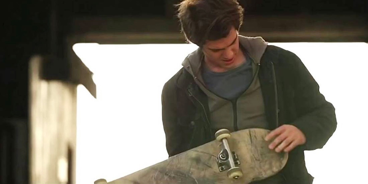 andrew-garfield-the-amazing-spider-man-skateboard