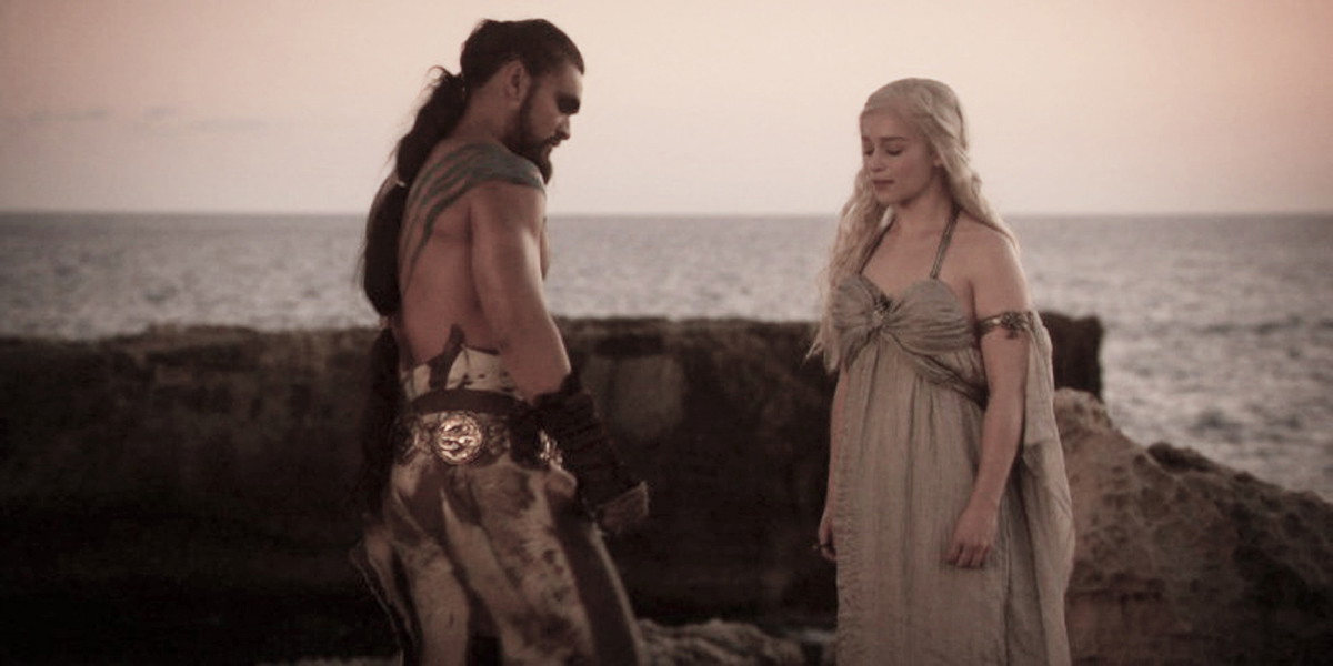 “Can we get her a robe? She’s shivering”: Only Emilia Clarke Knows What Jason Momoa Did for Her in Game of Thrones When the Internet Was Hell-Bent on Canceling Him for a Harmless Joke