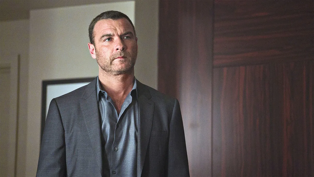 “I felt very embarrassed being there”: Liev Schreiber Totally Blew His Chances of Wooing Naomi Watts But Her One Fearless Move Led to Their 11-year Relationship