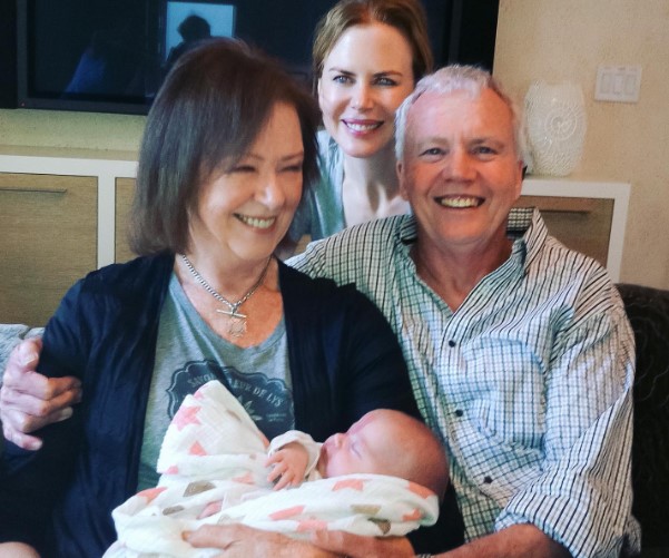 Nicole Kidman with her late mother and father