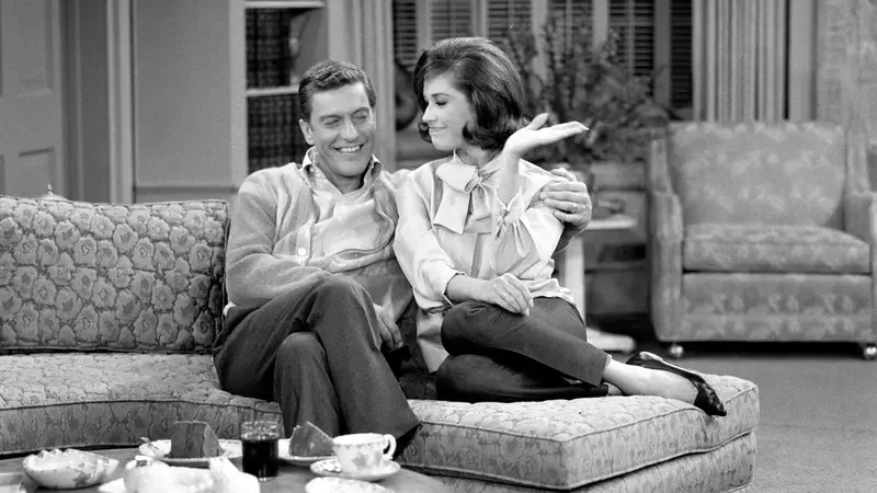 Dick Van Dyke’s Messy Love Life Before Meeting 2nd Wife – An “Unbelievable” Extra-martial Affair Ended His 36 Year Long Marriage