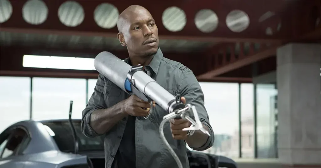 Tyrese Gibson as Roman Pearce 