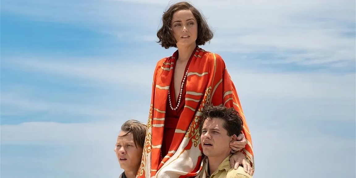 Ana de Armas Promises ‘Crazy Threesome’ in Her Holy Trinity of Sydney