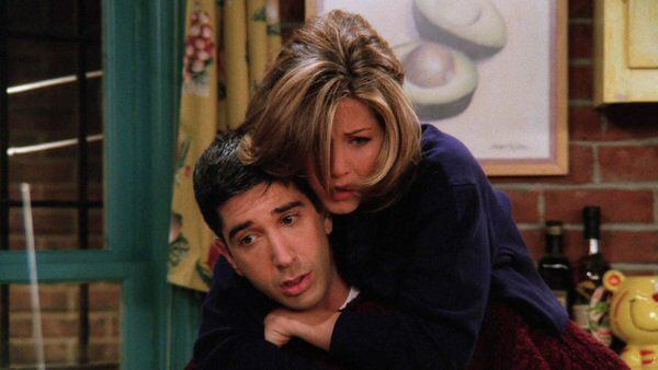 Jennifer Aniston and David Schwimmer in FRIENDS 