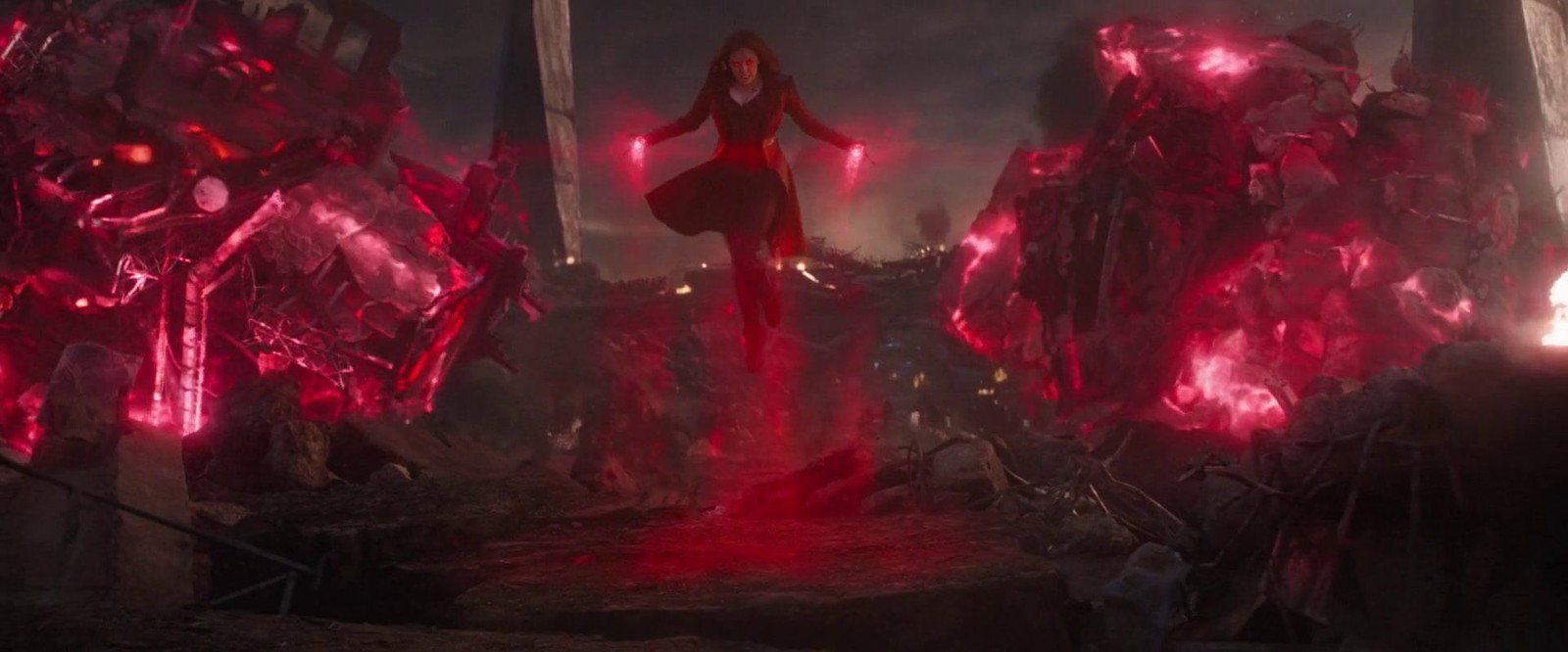 The Only Thing That Can Top Scarlet Witch Beating up Thanos is Elizabeth Olsen’s Sexy Dancing With Winona Ryder