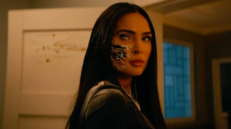 “WTF is wrong with her leg?”: Megan Fox’s Washboard Abs Make Her Brutally Gorgeous in New Film ‘Subservience’ But 1 Tiny Detail is True Body Horror