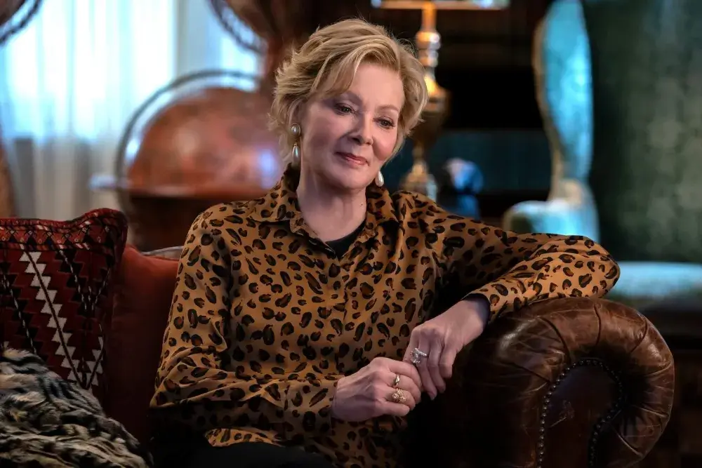 “I had no idea what Watchmen was!”: Emmy Winner Jean Smart is Forever Indebted to Sigourney Weaver for Gifting One of the Best Roles of Her Career