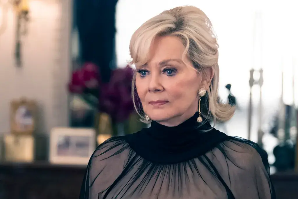 “I had no idea what Watchmen was!”: Emmy Winner Jean Smart is Forever Indebted to Sigourney Weaver for Gifting One of the Best Roles of Her Career