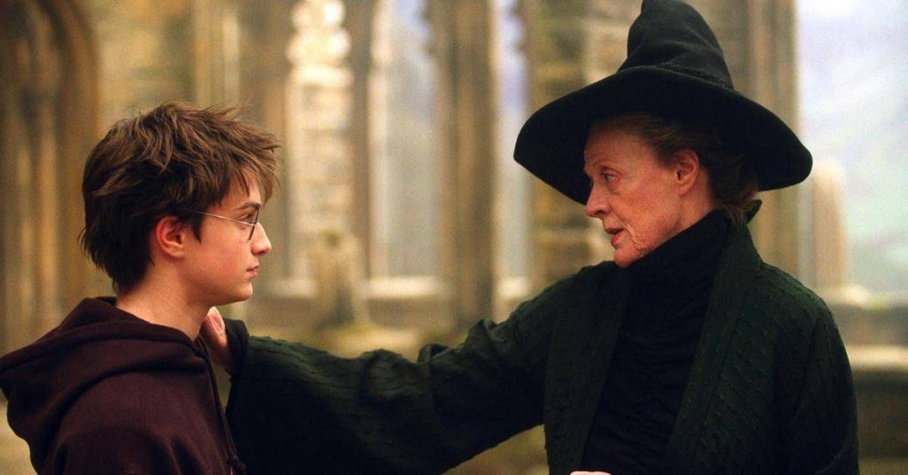 Daniel Radcliffe and Maggie Smith in Harry Potter and the Prisoner of Azkaban 