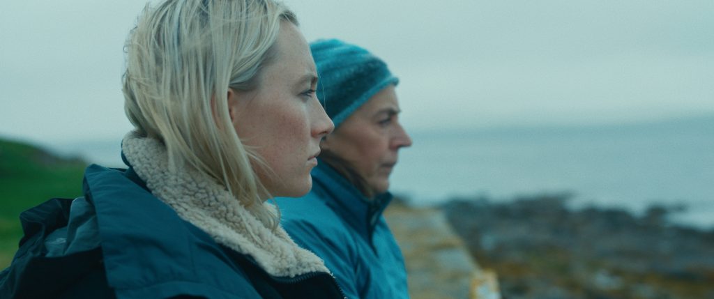 Saoirse Ronan and Saskia Reeves in The Outrun