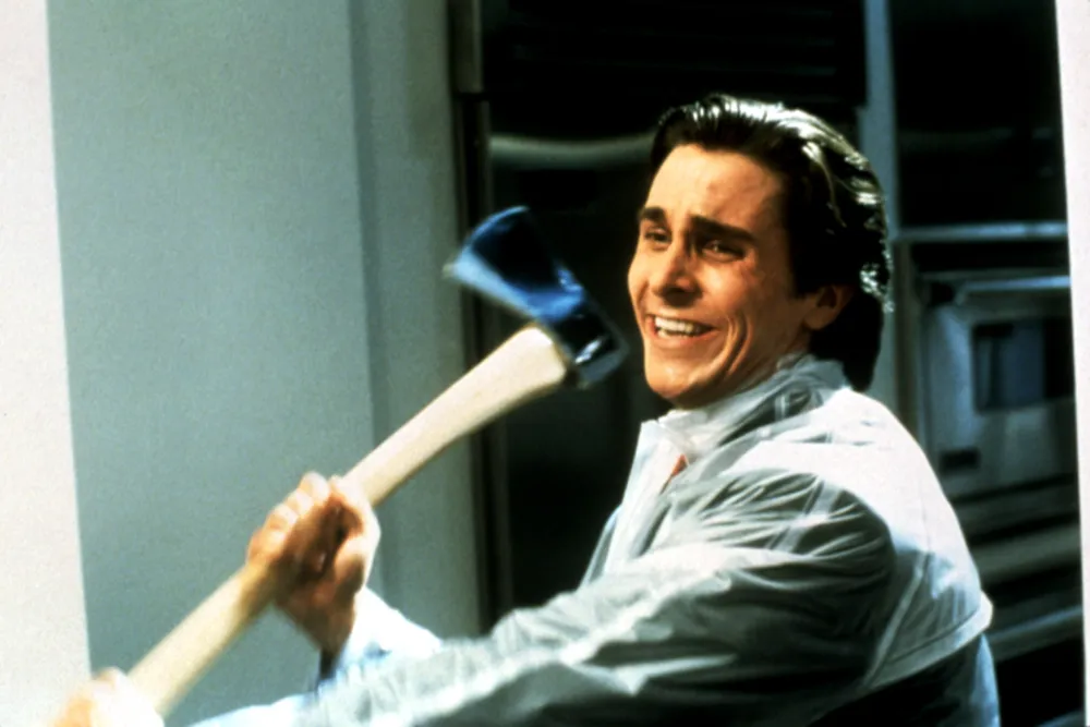         Christian Bale dalam American Psycho. 