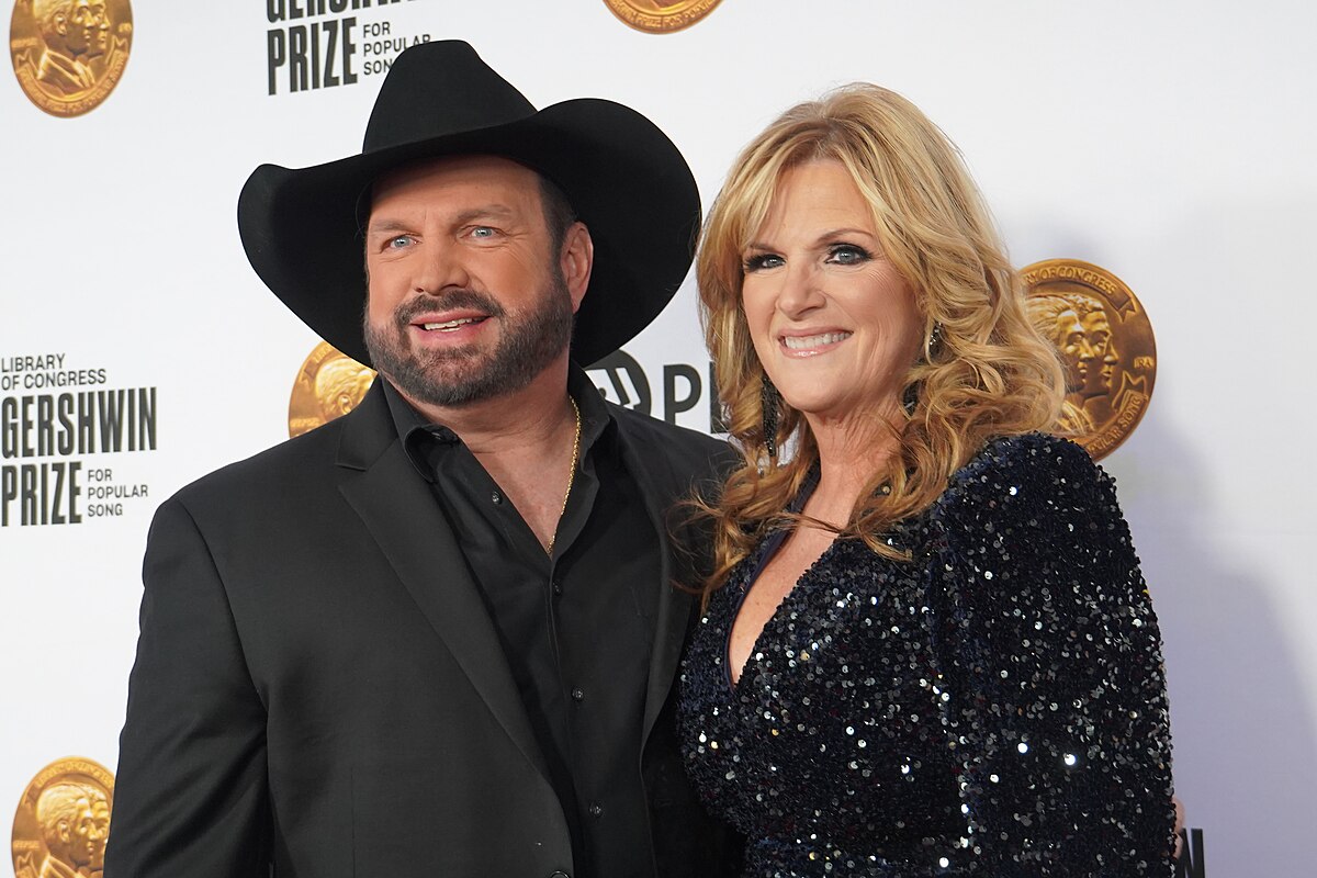  Trisha Yearwood and Garth Brooks arrive for the 2019 iHeartRadio Music Awards on March 14, 2019 in Los Angeles, California.