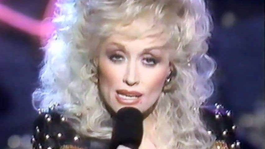 “All you saw… was my b**bs sticking a little out”: Why Dolly Parton Vowed to Not Strip for Her Infamous Playboy Cover