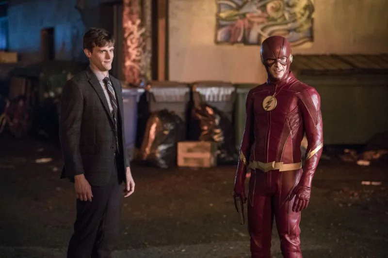 “Guy can probably never work in Hollywood again”: Many Fans of the Flash Are Still Against CW Firing Hartley Sawyer For His Old Tweets