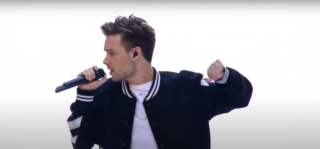 Liam Payne performing