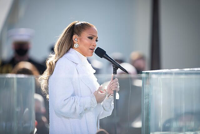 Jennifer Lopez. | Credits: Chairman of the Joint Chiefs of Staff from Washington D.C, United States / Public Domain / Wikimedia Commons.