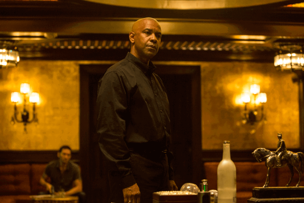 “Or we can do it another way”: Rare Moment When Denzel Washington Lost His Calm and Put Fans Waiting For Him on Blast