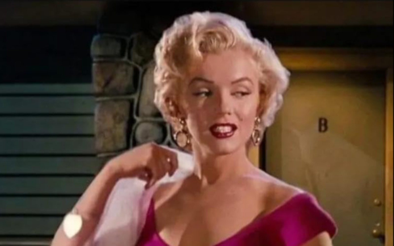 Evidence That Confirms Marilyn Monroe Had Plastic Surgery on Her Chin and Nose