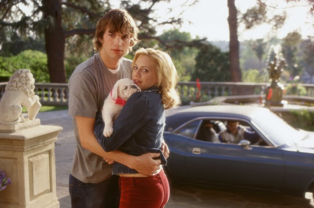 Ashton Kutcher and Brittany Murphy in Just Married.