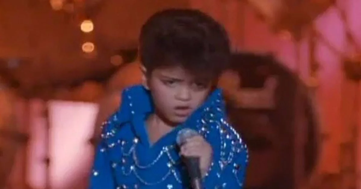 You Will Die of Cuteness After Watching This Rare Footage of 7-Year-Old Bruno Mars on Stage Paying Tribute to Elvis Presley