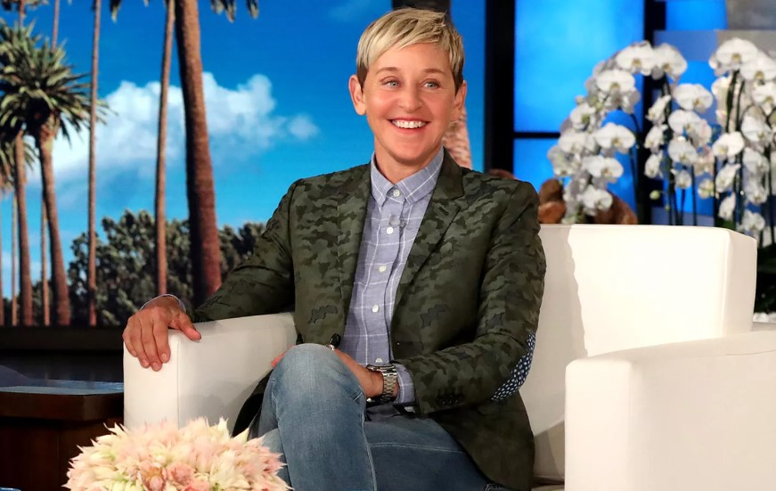  Anne Heche and Ellen DeGeneres made headlines as one of Hollywood's first openly gay couples in the late '90s.