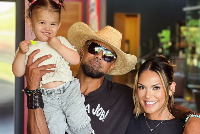 Shemar Moore with his family