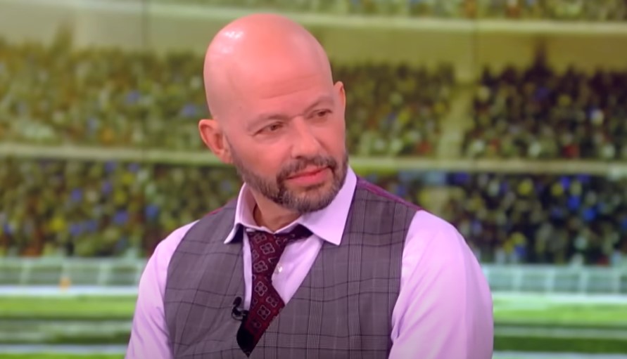 “He blew it up”: Jon Cryer Has an Issue With How Charlie Sheen Squandered Away His Record-Breaking Two and a Half Men Salary