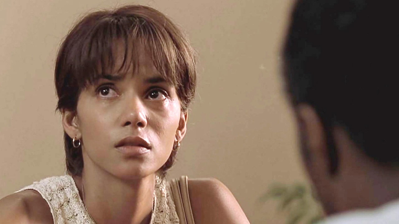 “It was the first time I was madly in love before I had s*x”: After 3 Divorces, Halle Berry Lost Hopes For Her Happy Ending in Love Until She Met Van Hunt