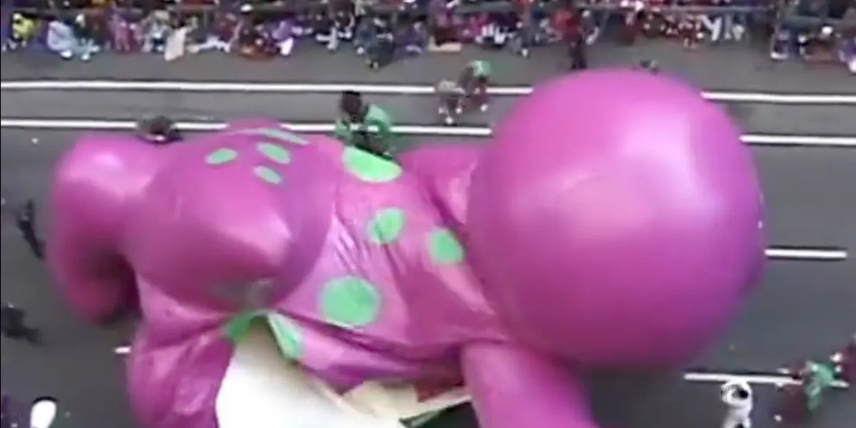 Macy’s Thanksgiving Day Parade Almost Crashed a Plane, Sent a Lady to Coma: Most Awful Accidents During Thanksgiving Parade