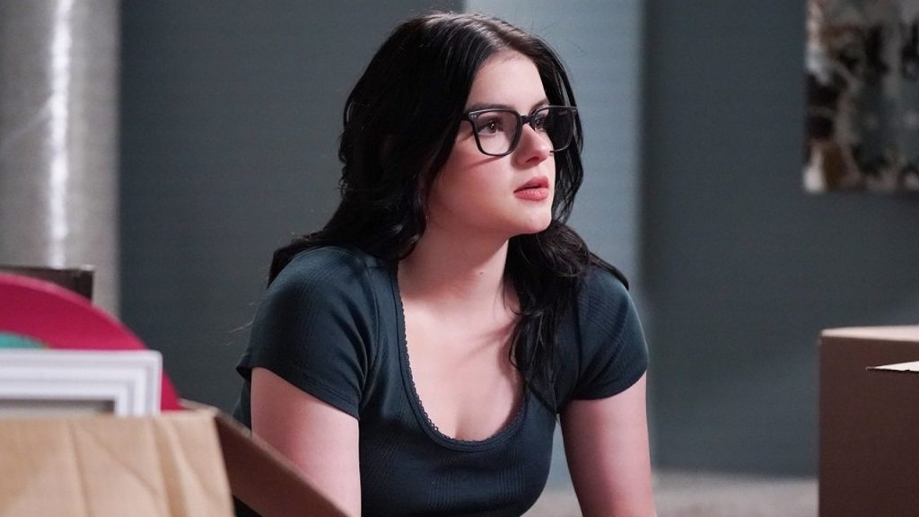 Modern Family Star Ariel Winter Cannot Forget Her ‘Law & Order: SVU ...