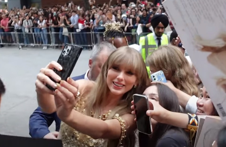 Taylor Swift at 2022 Toronto International Film Festival Red Carpet Day 2