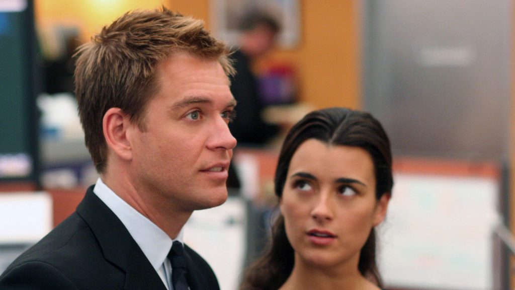 MICHAEL WEATHERLY as Special Agent Anthony DiNozzo, COTE DE PABLO as Ziva David in NCIS | Credits: CBS