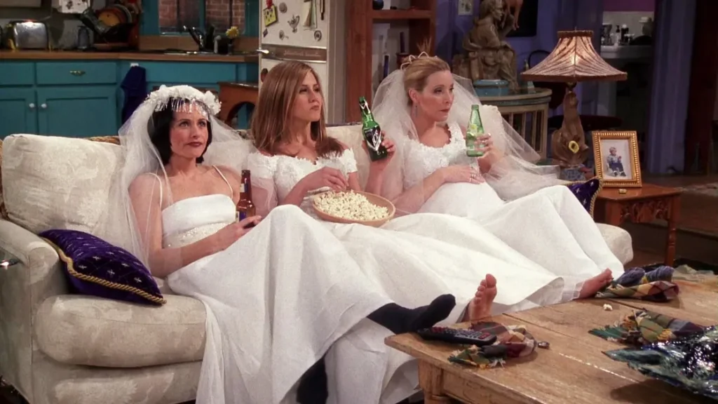 Courteney Cox, Jennifer Aniston, and Lisa Kudrow in FRIENDS