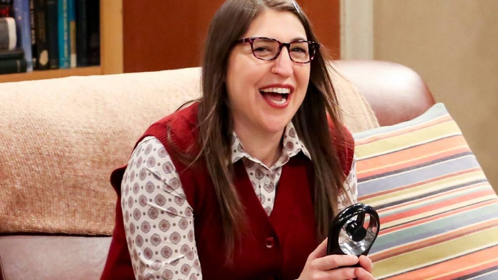 Mayim Bialik as Dr. Amy Farrah Fowler, a neurobiologist who becomes Sheldon Cooper's girlfriend and later his wife, in The Big Bang Theory