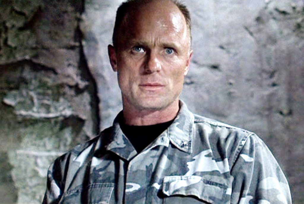 Ed Harris as General Francis Hummel