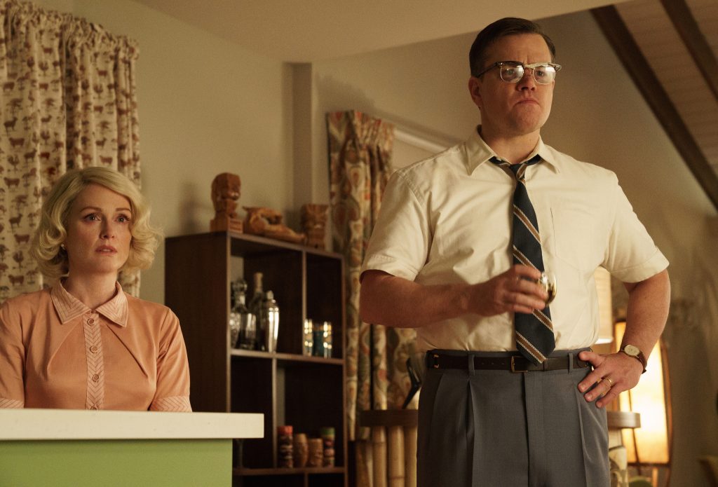 Julianne Moore as Margaret and Matt Damon in Suburbicon.