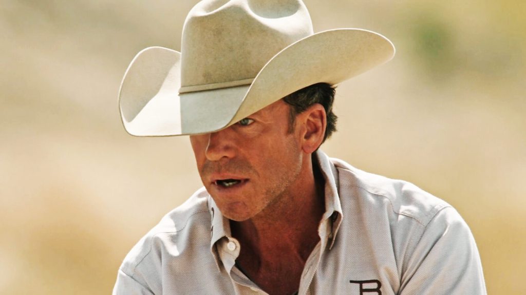 Taylor Sheridan as Travis in Yellowstone