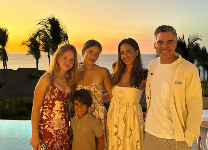 Jessica Alba with her three kids and husband Cash Warren