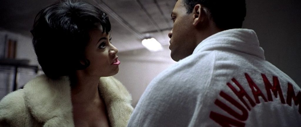 Jada Pinkett Smith and Will Smith in Ali (2001) 