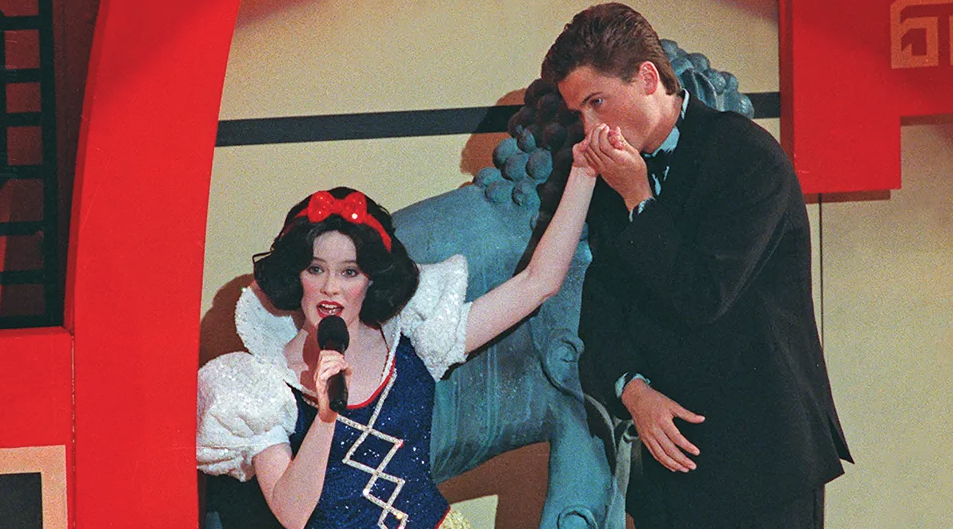 Rob Lowe and Eileen Bowman perform a parody of Proud Mary