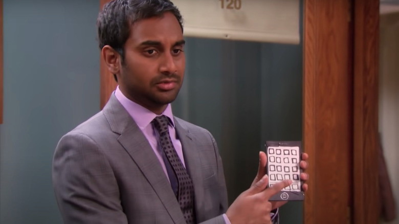 aziz ansari thinks episode 4 of season 5 is awesome 1652037727