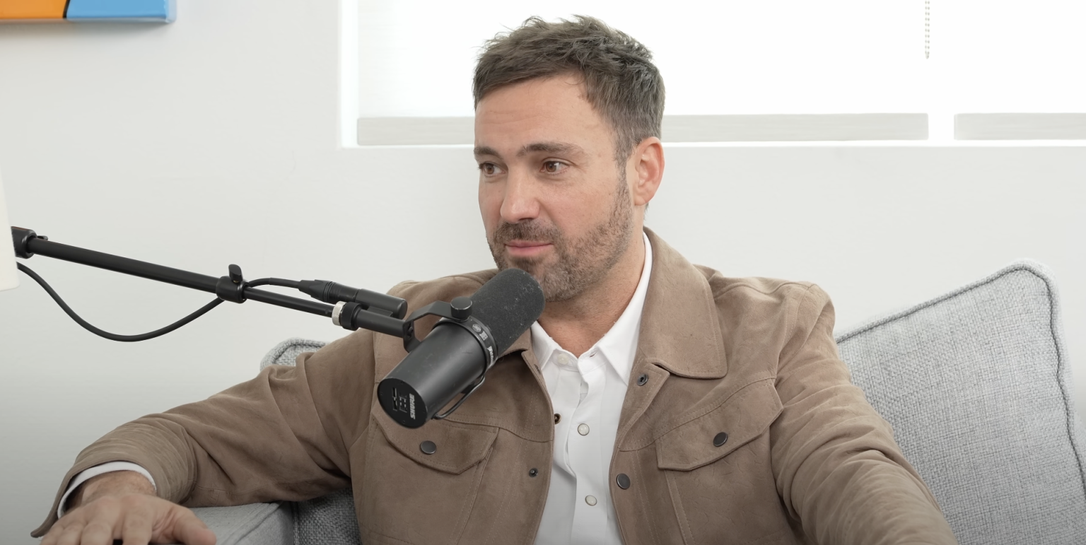 What ‘Modern Family’ Cast Said About Sarah Hyland Amid Co-star Jeff Dye - Jeff Dye's Height Revealed: How Tall Is The Comedian & TV Host?