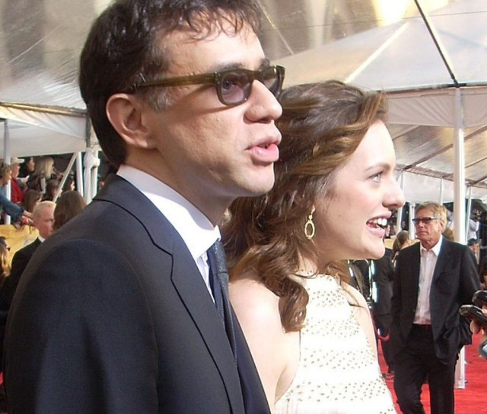 Elisabeth Moss and Fred Armisen.