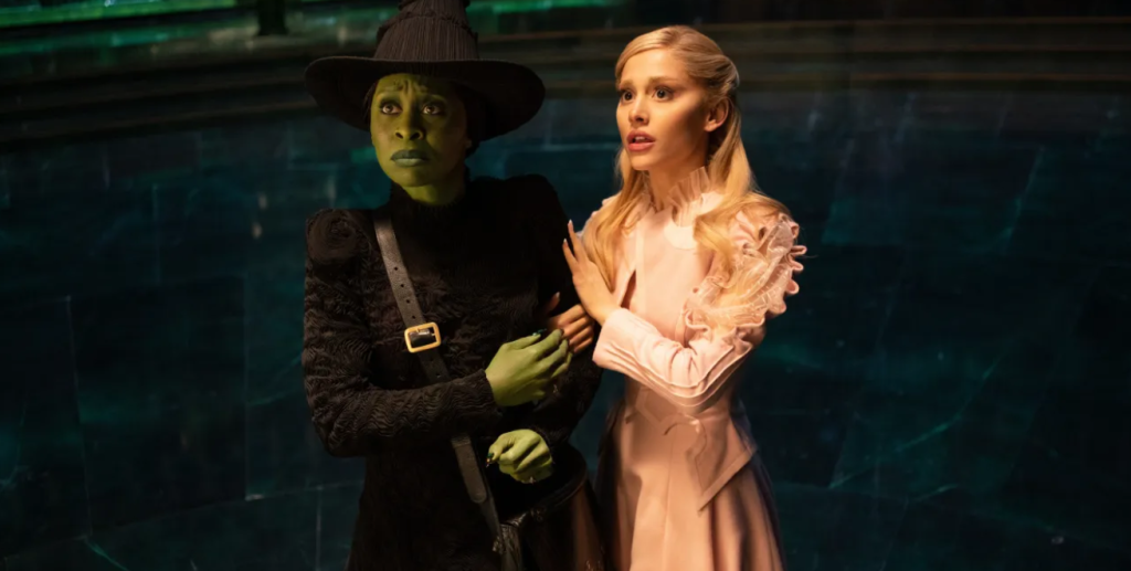 Cynthia Erivo as Elphaba and Ariana Grande Glinda in the movie Wicked (2024).