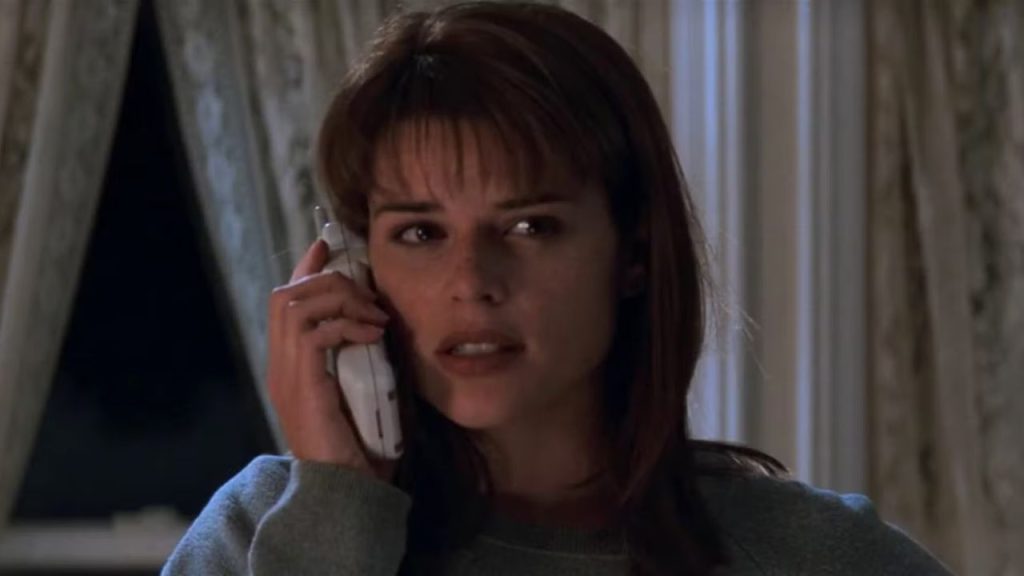 Every Actor Returning to Franchise for The Sequel 1 Neve Campbell's Sidney Prescott on a phone call at the beginning of Scream
