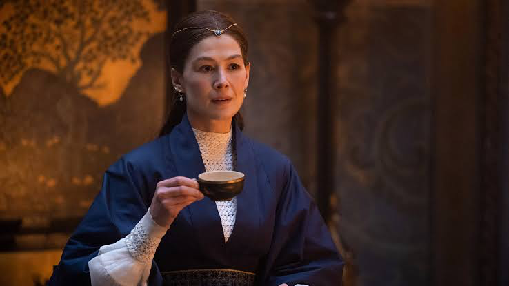 Rosamund Pike as Moirain in a still from the Prime Video show The Wheel of Time